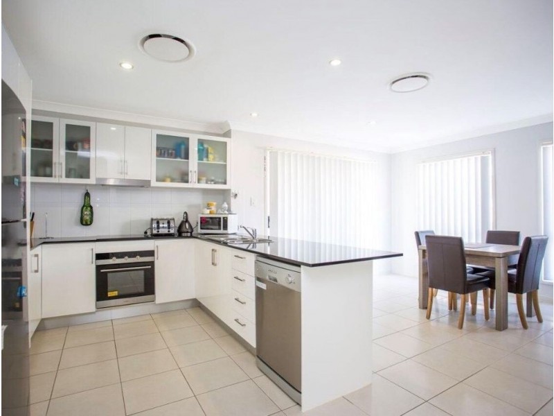 22 Burge Court, Glenella QLD 4740
