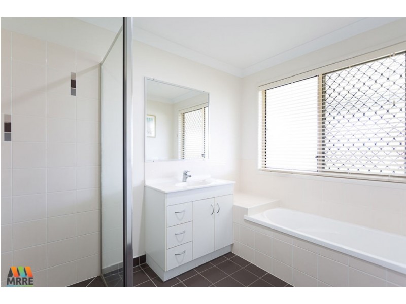 31 Debbiesue Drive, Mount Pleasant QLD 4740