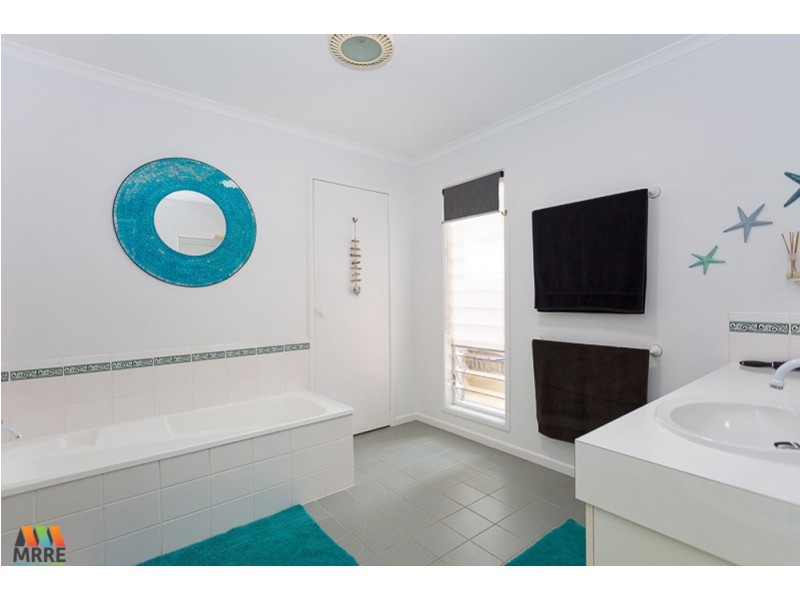 20 Gentle Avenue, Bucasia QLD 4750