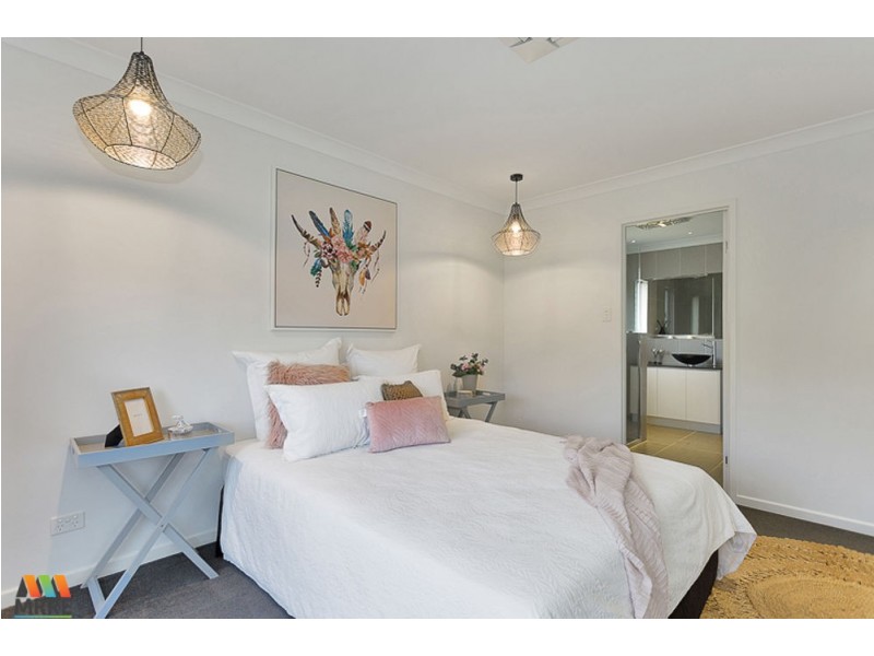 2 Regent Avenue, Richmond QLD 4740