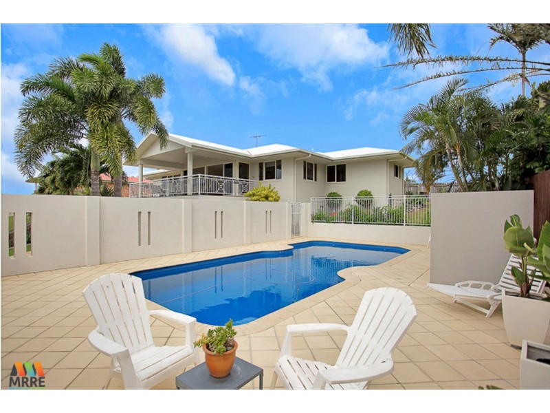 18 Coral Ridge Drive, Eimeo QLD 4740