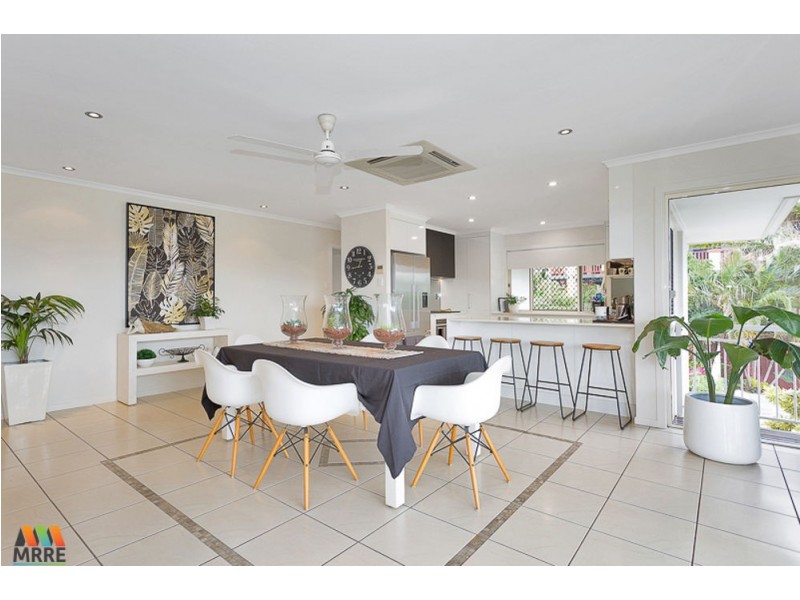 18 Coral Ridge Drive, Eimeo QLD 4740