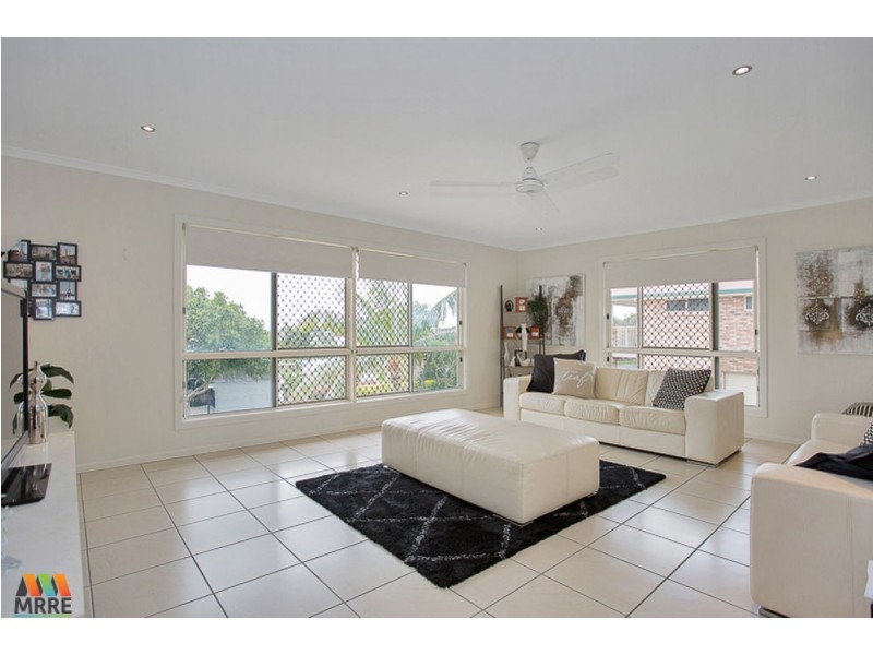 18 Coral Ridge Drive, Eimeo QLD 4740