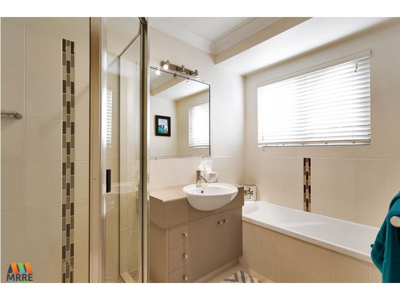 6 Rosemoor Court, Glenella QLD 4740