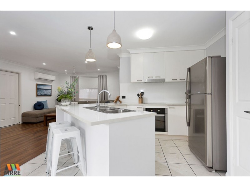 6 Murray Close, Rural View QLD 4740