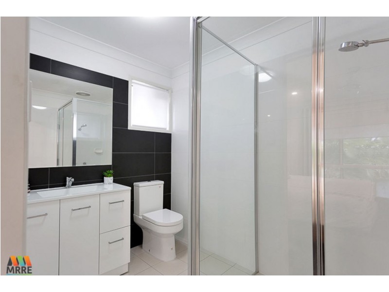 6 Murray Close, Rural View QLD 4740
