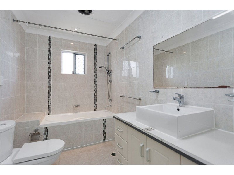 16 Pardoe Street, Bucasia QLD 4750