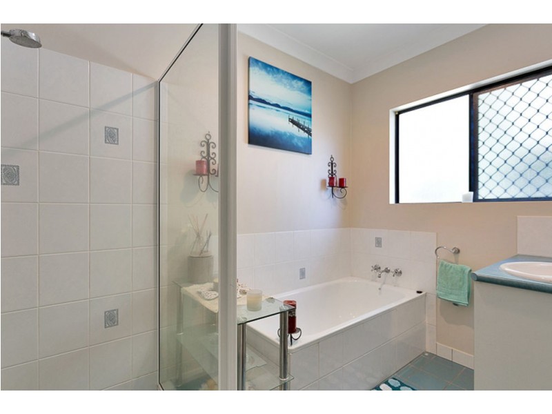 40 Fairmeadow Dr, Mount Pleasant QLD 4740