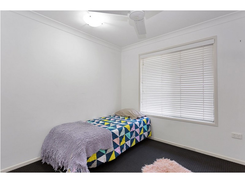 72 Makybe Diva Dr, Ooralea QLD 4740