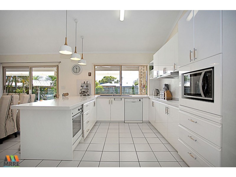 2 Oxford Court, Andergrove QLD 4740