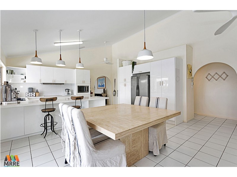 2 Oxford Court, Andergrove QLD 4740