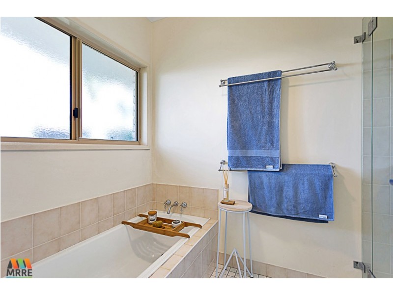 2 Oxford Court, Andergrove QLD 4740