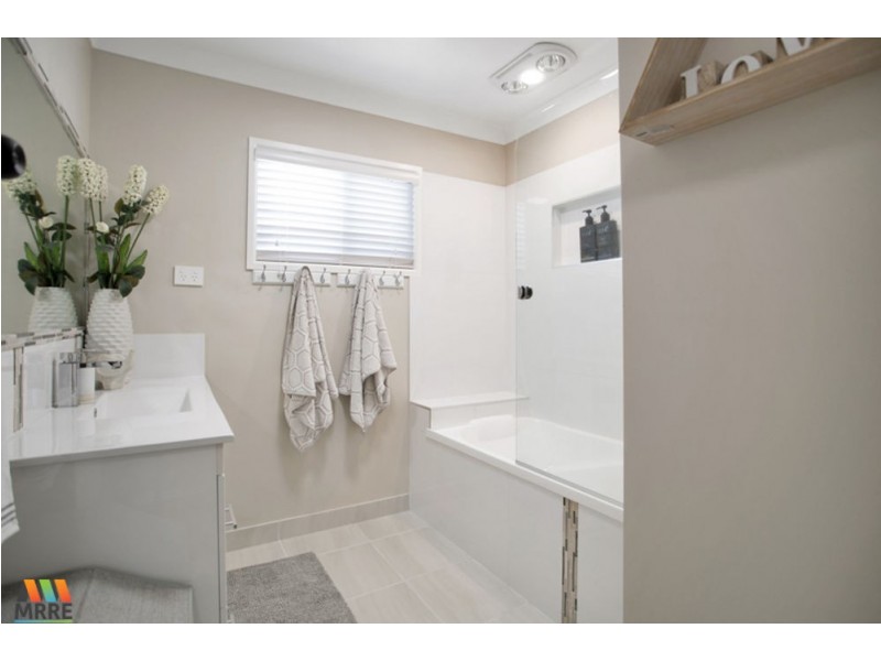 3 Pharlap Parade, Ooralea QLD 4740