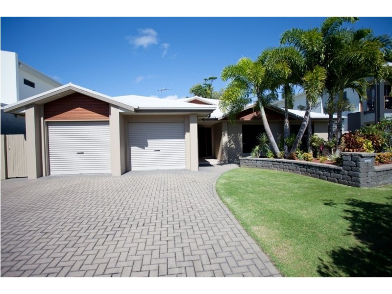 14 Turtle Place, Blacks Beach QLD 4740