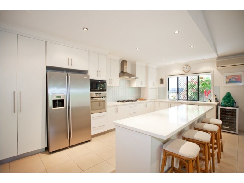 14 Turtle Place, Blacks Beach QLD 4740
