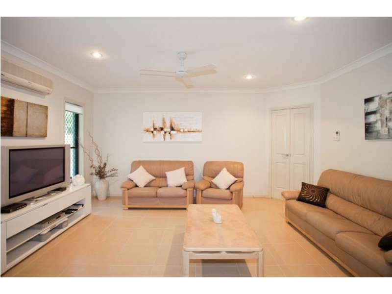 14 Turtle Place, Blacks Beach QLD 4740