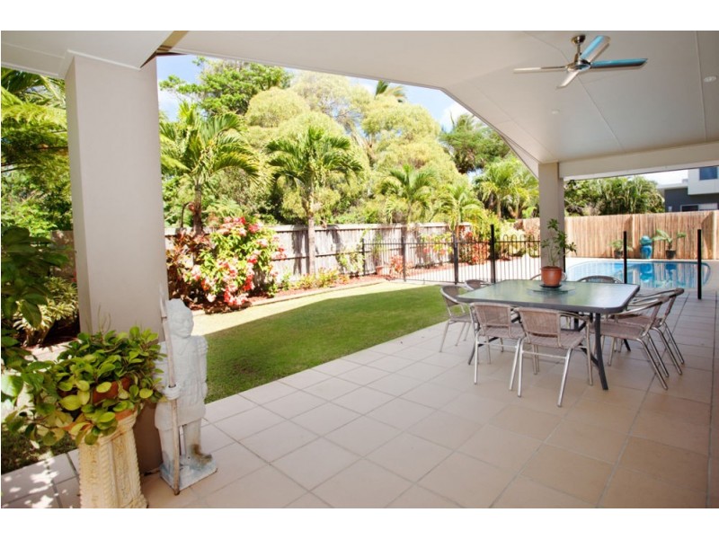 14 Turtle Place, Blacks Beach QLD 4740
