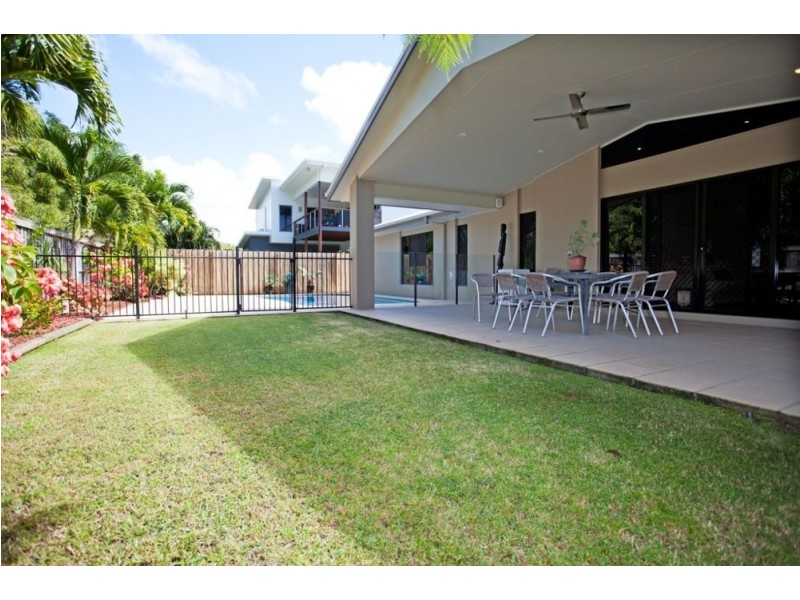 14 Turtle Place, Blacks Beach QLD 4740