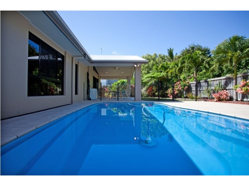 14 Turtle Place, Blacks Beach QLD 4740