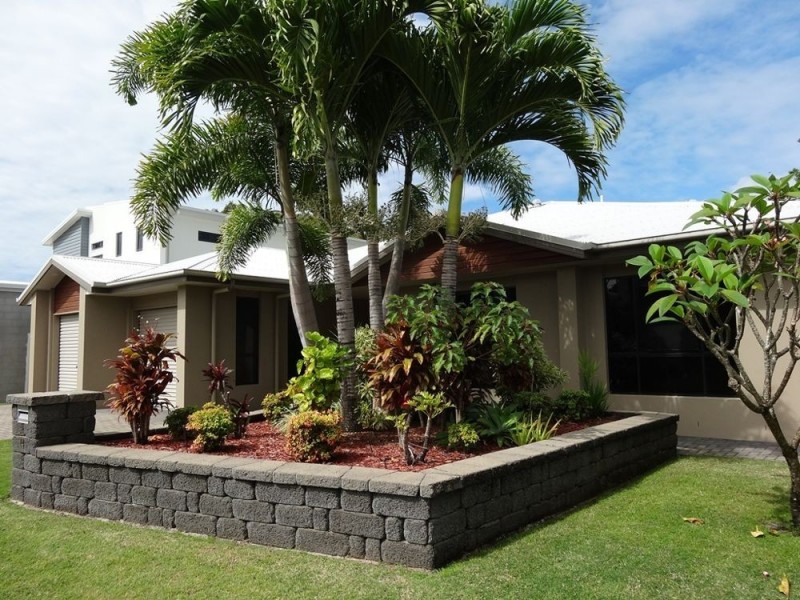 14 Turtle Place, Blacks Beach QLD 4740