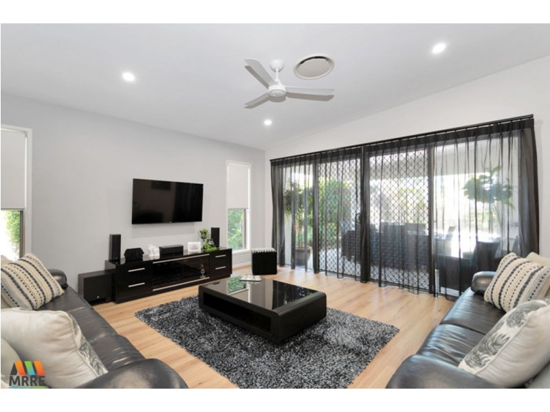 4 Webb Court, Rural View QLD 4740