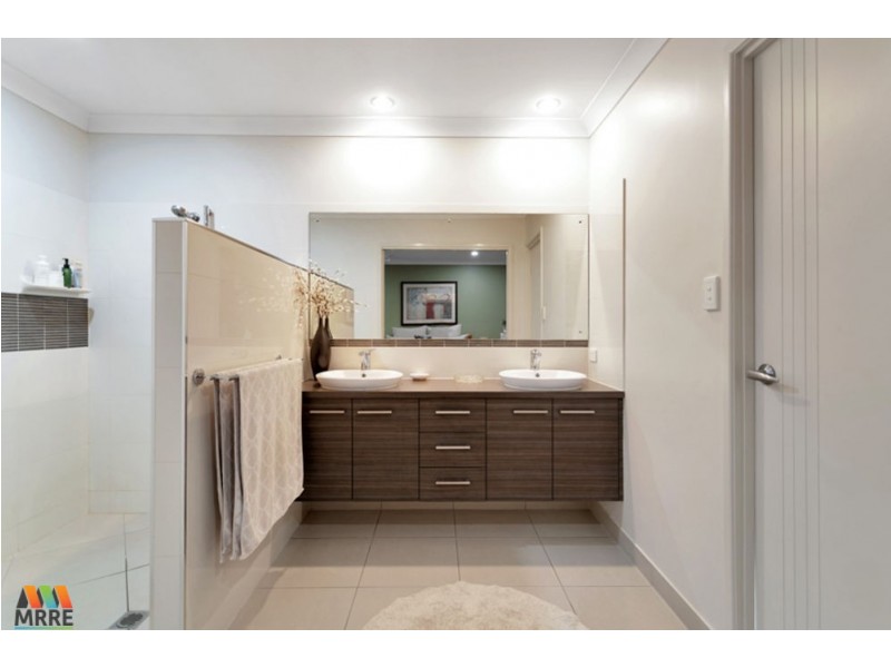 4 Webb Court, Rural View QLD 4740