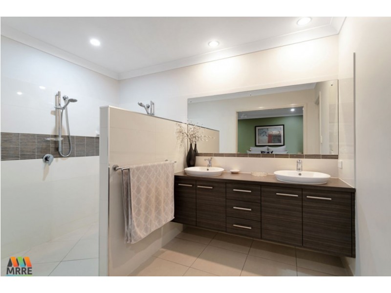 4 Webb Court, Rural View QLD 4740