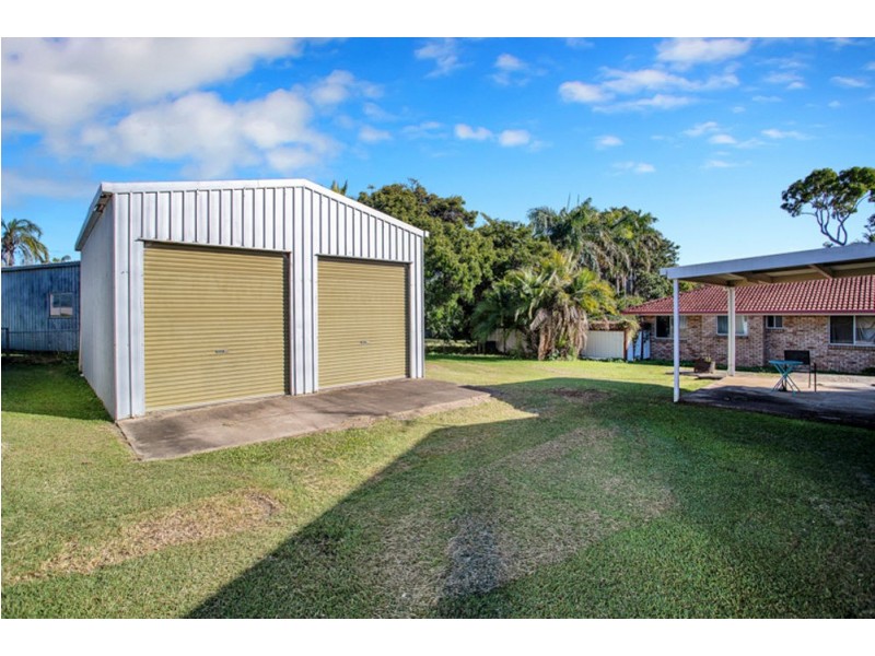52 Cooper Avenue, Campwin Beach QLD 4737