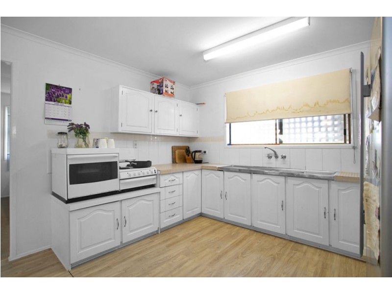 52 Cooper Avenue, Campwin Beach QLD 4737