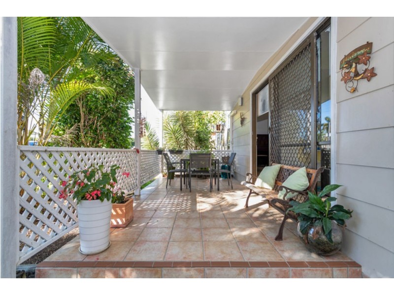 52 Cooper Avenue, Campwin Beach QLD 4737