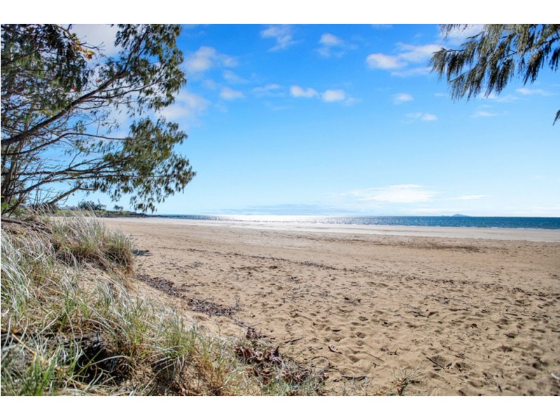 52 Cooper Avenue, Campwin Beach QLD 4737