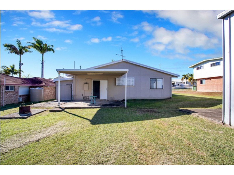 52 Cooper Avenue, Campwin Beach QLD 4737