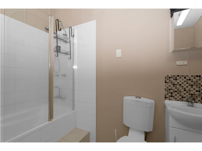 8 ARCHIBALD STREET, South Mackay QLD 4740