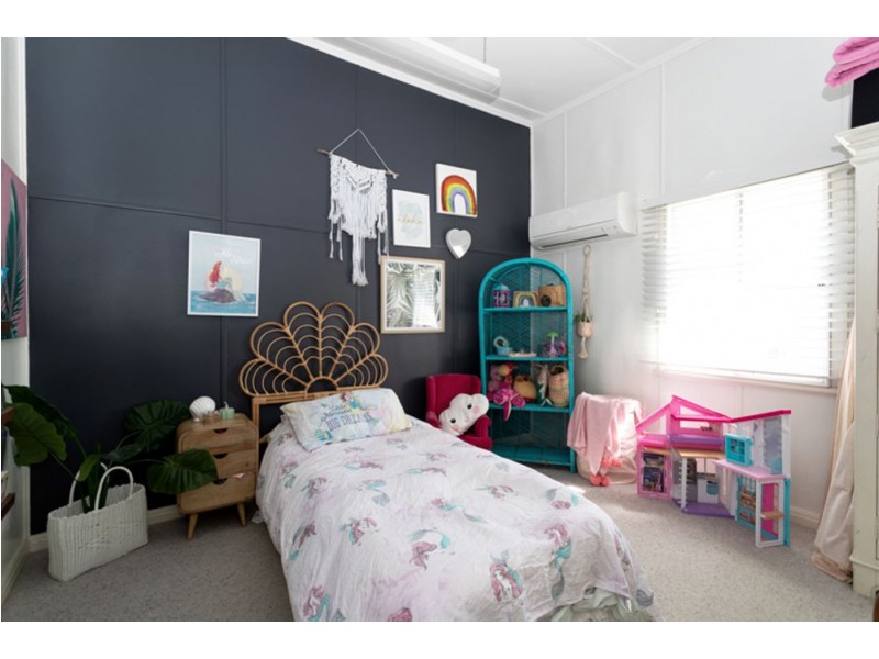 8 ARCHIBALD STREET, South Mackay QLD 4740