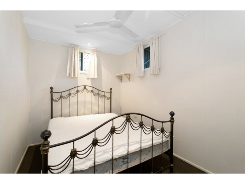 8 ARCHIBALD STREET, South Mackay QLD 4740