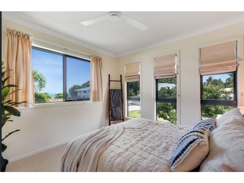 17 Turtle Place, Blacks Beach QLD 4740