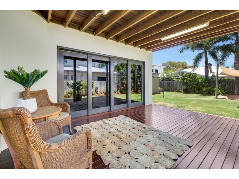 17 Turtle Place, Blacks Beach QLD 4740