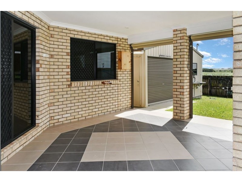 75 Gingham Street, Glenella QLD 4740