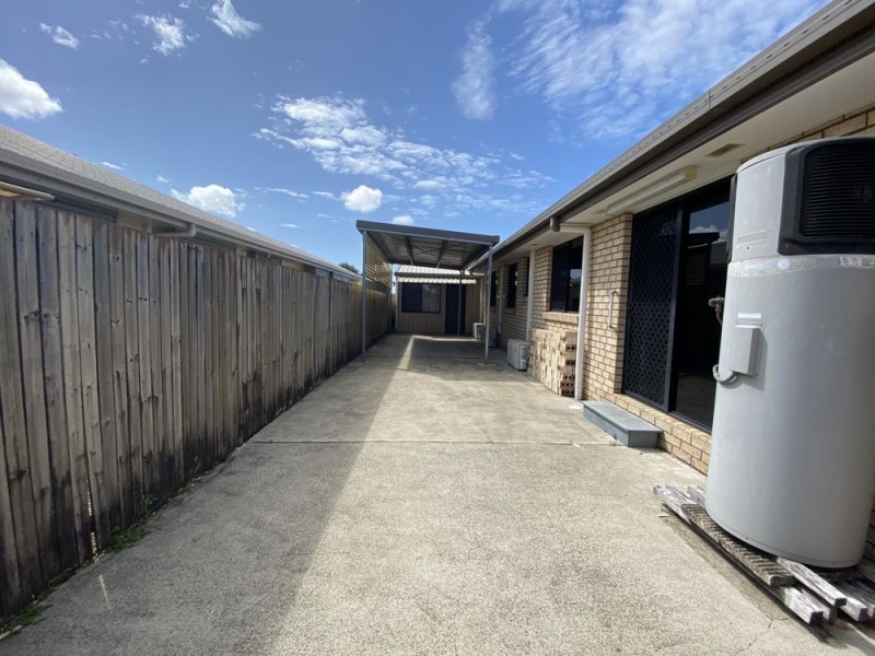 75 Gingham Street, Glenella QLD 4740