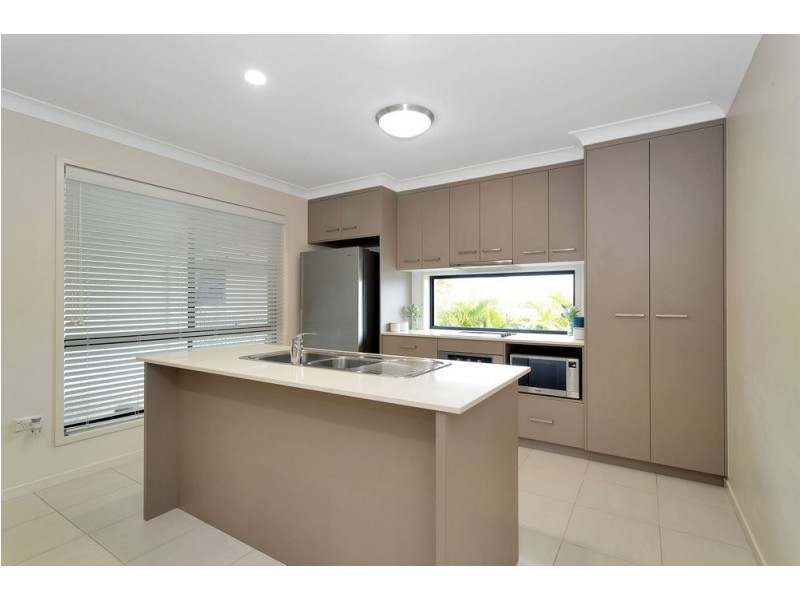 8 Hangan Street, Bucasia QLD 4750