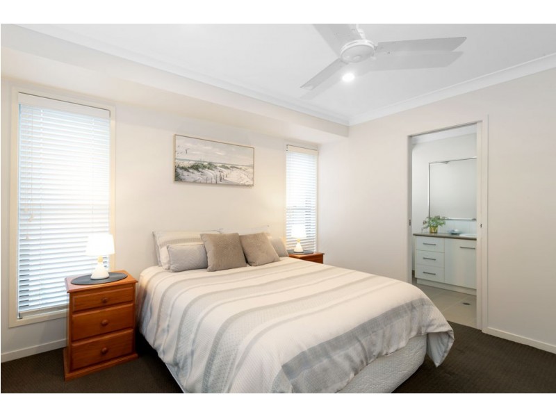 8 Hangan Street, Bucasia QLD 4750