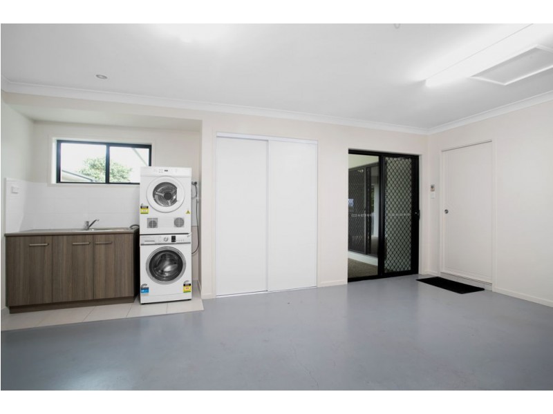 8 Hangan Street, Bucasia QLD 4750