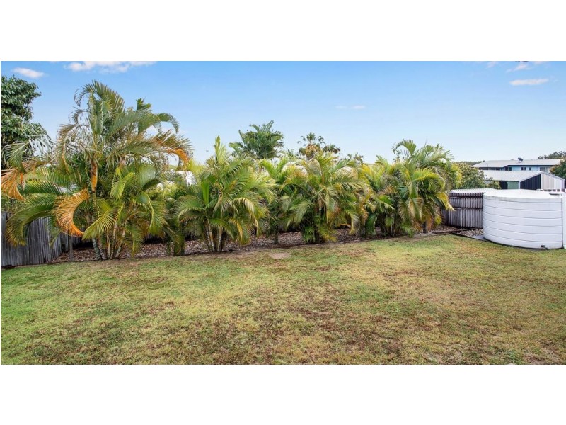 8 Hangan Street, Bucasia QLD 4750