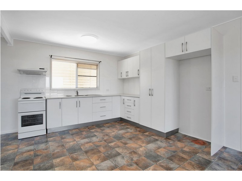 52 The Esplanade, Grasstree Beach QLD 4740