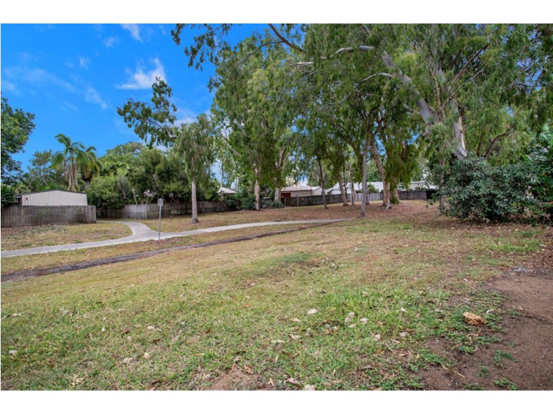18 Malone Drive, Andergrove QLD 4740