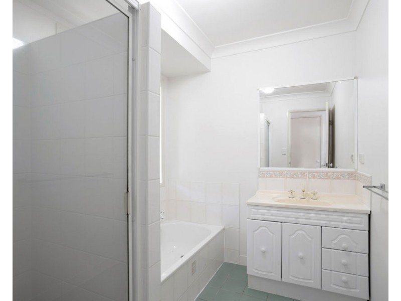 2 Stuart Hindle Drive, Mount Pleasant QLD 4740