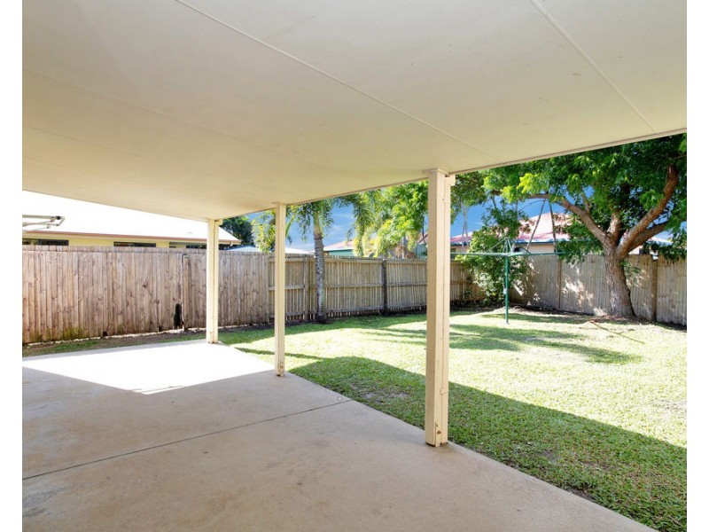 2 Stuart Hindle Drive, Mount Pleasant QLD 4740