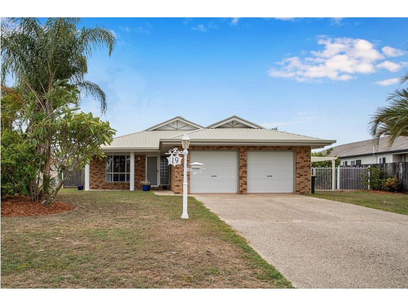19 Border Street, Glenella QLD 4740