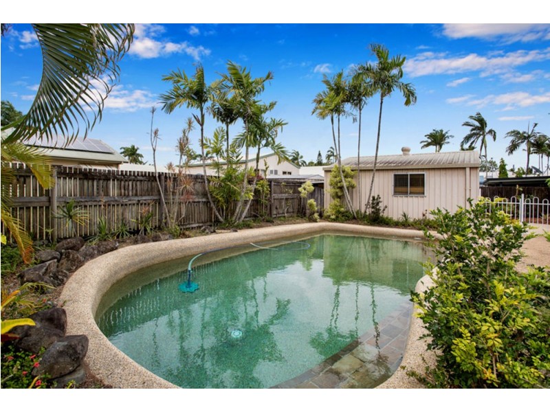 19 Border Street, Glenella QLD 4740