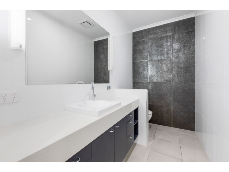 32 Beach Road, Dolphin Heads QLD 4740